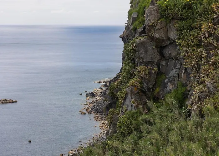 Beira Da Rocha Ponta Delgada (Sao Miguel)